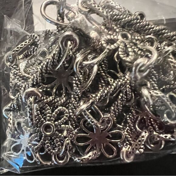 Over 10 Bundles of Assorted Jewelry Making Supplies - Picture 7 of 12